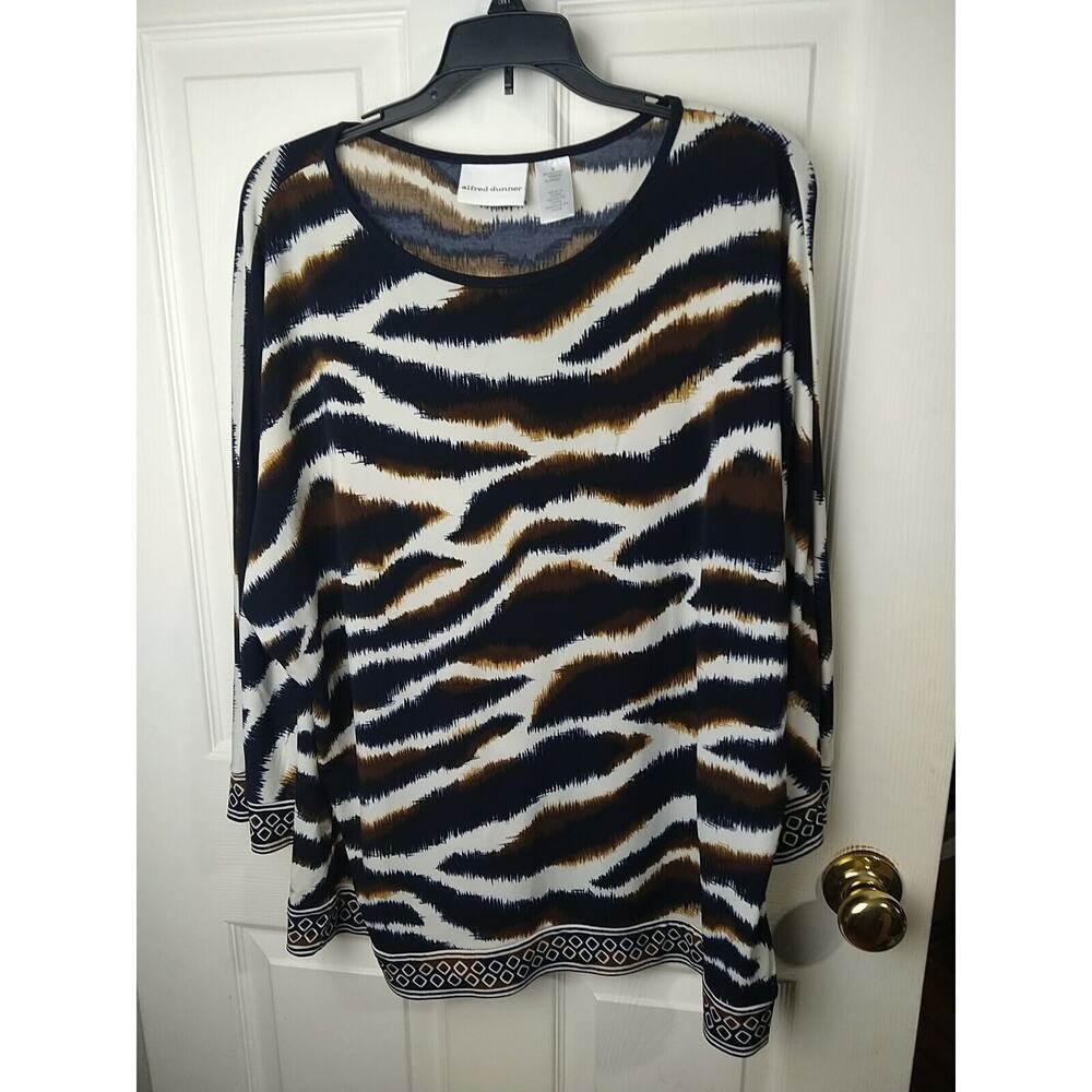 Alfred Dunner Woman M Tunic Pullover Blouse Zebra Print Long Sleeve